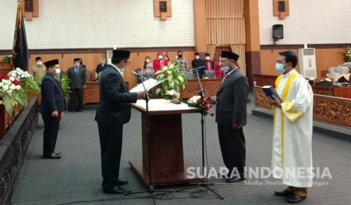 Made Suwastiko Dilantik Jadi Anggota DPRD Banyuwangi, Gantikan Salimi yang Wafat