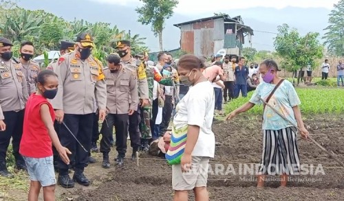 Tinjau Posko Covid-19 PPKM Mikro, Kapolda Papua Apresiasi Trobosan Kampung Tangguh
