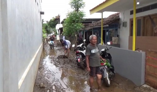 Dua Kali Diterjang Banjir, Ribuan Rumah di Probolinggo Tertimbun Lumpur