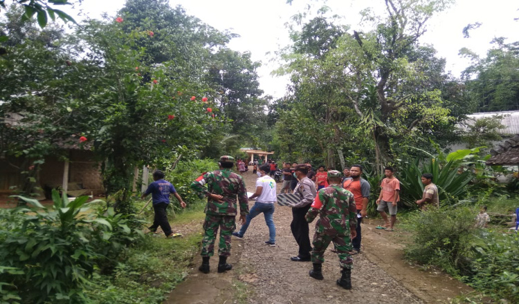 Warga Kendal Ngawi Gempar, Seorang Perempuan Ditemukan Tewas Gantung Diri