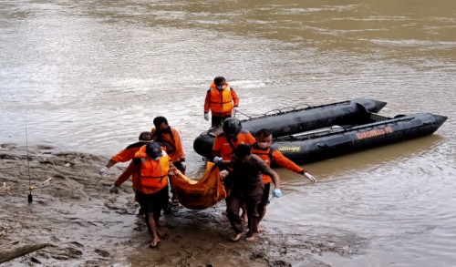 Berkat Informasi dari Medsos, BPBD Ngawi Berhasil Evakuasi Mayat tanpa Identitas