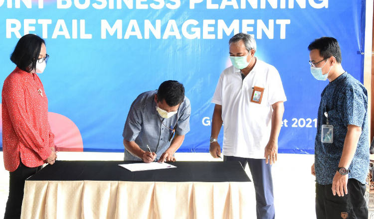 Petrokimia Gresik MoU Agro Solution dan Joint Business Planning Retail Management