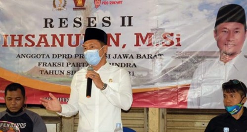 Keluhan Pedagang Pasar Cikampek 1 Saat Reses, Ihsanudin Desak Agar Pemda Karawang Segera Bertindak
