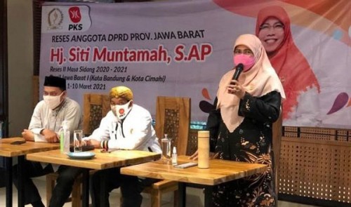 Reses II, Komisi V Siti Muntamah Dorong Pemprov Jabar Untuk Perhatian Kepada Para Kader Posyandu