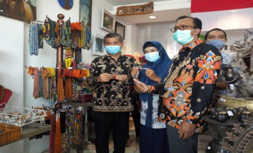 Gerai IKM Diresmikan, Diharapkan Bisa Dongkrak Omzet Penjualan Produk IKM di Jombang 