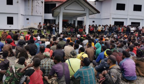 Tuntut Oknum Anggota DPRD, Massa Puja Ancam Lakukan Aksi Besar-besaran