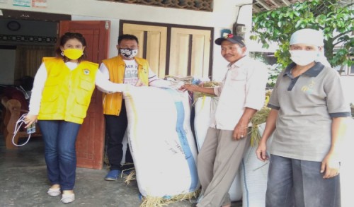 Ketua Golkar Banyuwangi Instruksikan Kader Beli Beras Langsung pada Petani