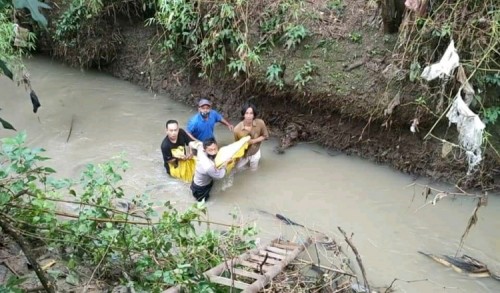 Penemuan Mayat di Sungai Gemparkan Warga Salamrejo Trenggalek