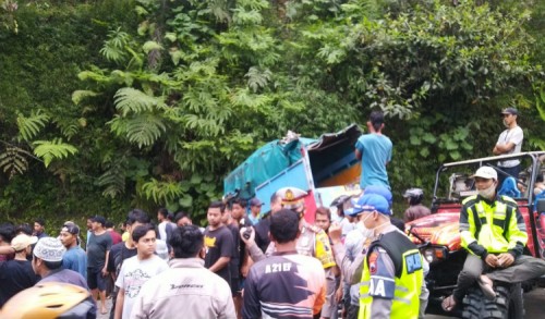 Kecelakaan Massal Akibat Rem Blong Kontainer di Jalan Purworejo-Magelang