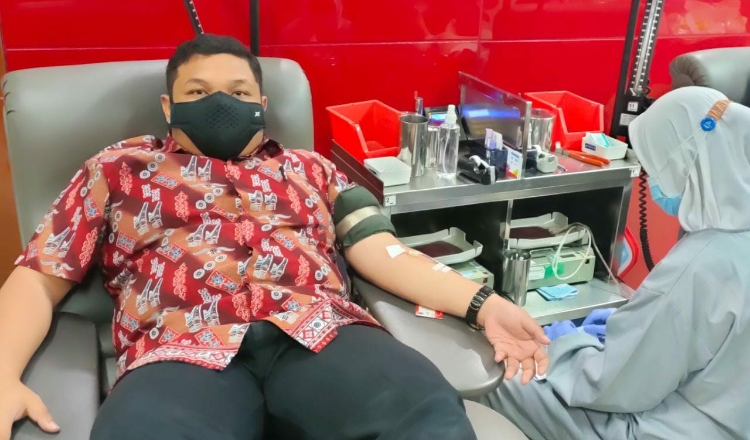 Wakil Sekretaris DPC PDIP Surabaya Ajak Seluruh Kader Donor Darah
