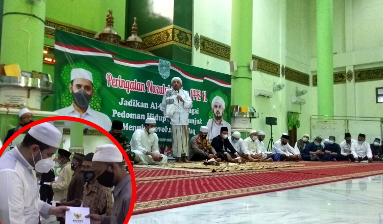 Penjaga Masjid dan Penghafal Al-Qur'an Terima Tali Asih Baznas Probolinggo