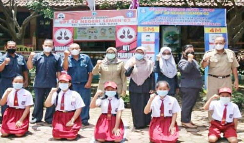 Hari Pendidikan Nasional, Bupati Blitar Rini Ajak Peserta Didik Tetap Semangat Belajar Ditengah Pandemi