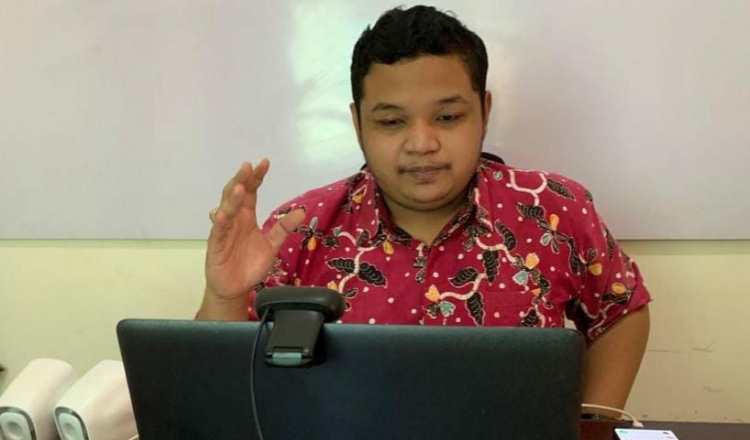 Momen Hardiknas, Politisi PDIP Surabaya Minta Tokoh Masyarakat Sukseskan Program Wajib Belajar