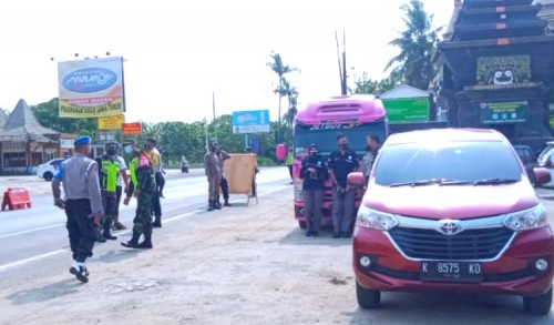 Larangan Mudik Sudah Berlaku, 4 Bus dan 23 Kendaraan di Tuban Dipaksa Putar Balik