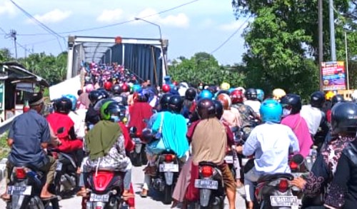 Tak Kunjung Diperbaiki, Jembatan Glendeng Akses Tuban-Bojonegoro Lumpuh