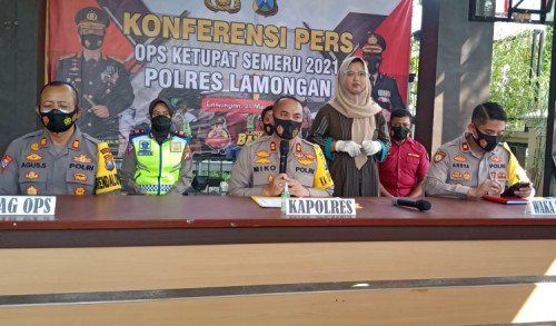 Operasi Ketupat Semeru, Polres Lamongan Putar Balik Ribuan Kendaraan dan Karantina Pekerja Migran