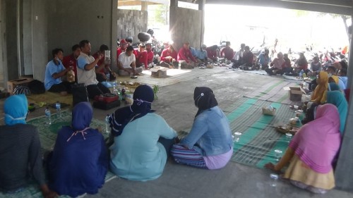 Ciptakan Keluarga Mandiri, Forum PKH Purworejo Latih KPM PKH Ubah Sampah Plastik Jadi Media Hidroponik