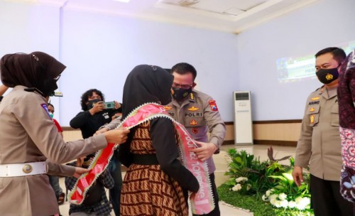 Tingkatkan Partisipasi Masyarakat Dalam Terapkan Prokes, Polres Jombang Lantik Duta Vaksin Serta Duta Prokes