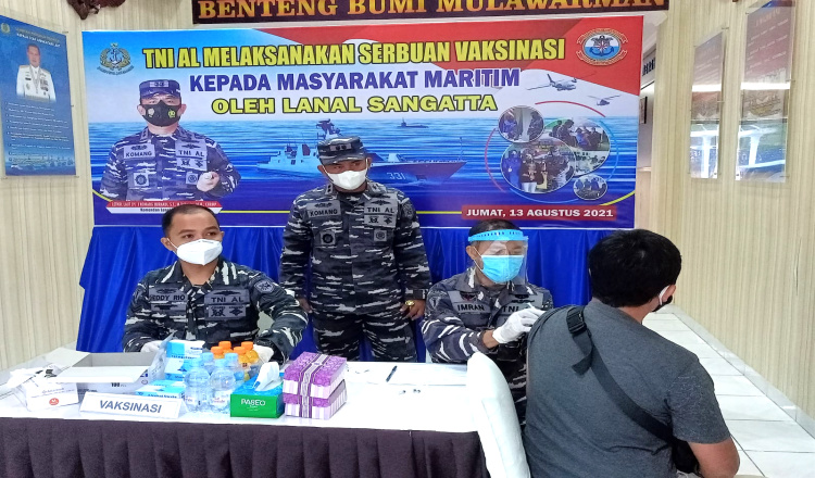 Pangkalan TNI-AL Sangatta Laksanakan Serbuan Vaksinasi, Sasar Masyarakat Umum