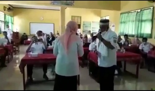 PPKM Darurat, Video Mirip Kepala Disdikbud Bondowoso Asik Singsong Viral di Grup Whatsapp