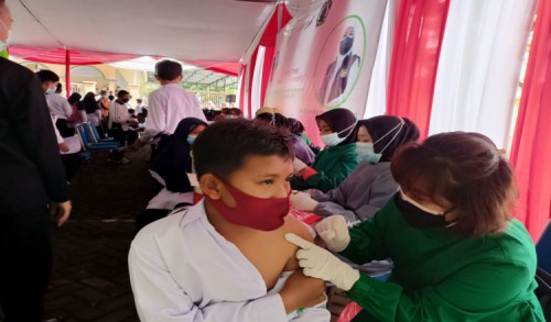 Dukung Percepatan Herd Immunity, ISNU Jatim Salurkan 5 Ribu Vaksin di Banyuwangi