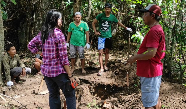 Temukan Benda Sejarah, Tim BPCP Jatim Gali Sejumlah Lubang di Kelurahan Demangan Madiun