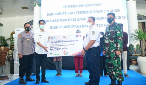 Tiga Pilar Kabupaten Madiun Dampingi Bupati Terima Bantuan CSR Dari PT KAI