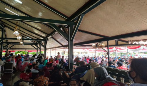 Program Vaksin Massal di Kabupaten Purworejo Timbulkan Kerumunan