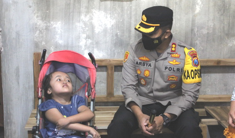 Fasilitas Kesehatan Anak Hidrosefalus Hafidz Juz ke-30 Dipantau Kapolres Probolinggo