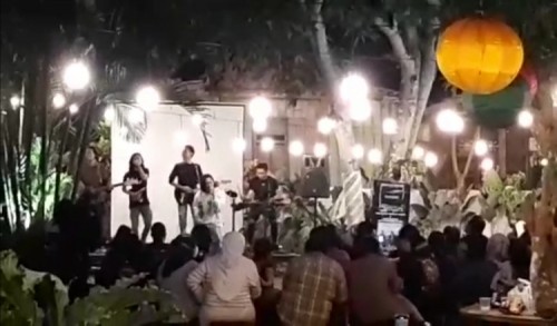 Viral di Media Sosial, Cafe di Bondowoso Gelar Live Musik saat PPKM Darurat Level 3
