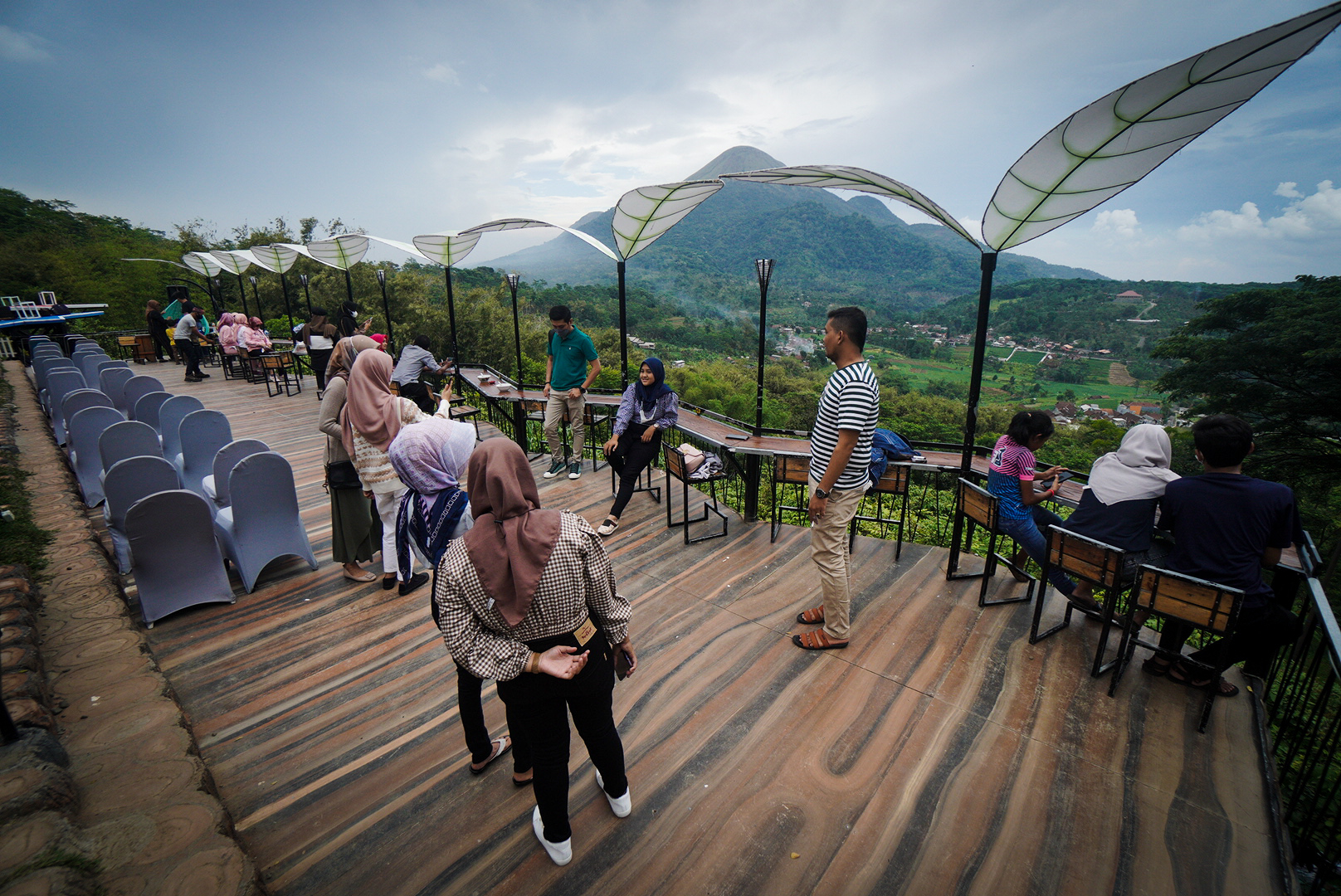 Jungle Cafe Trawas Manjakan Mata Para Pengunjung