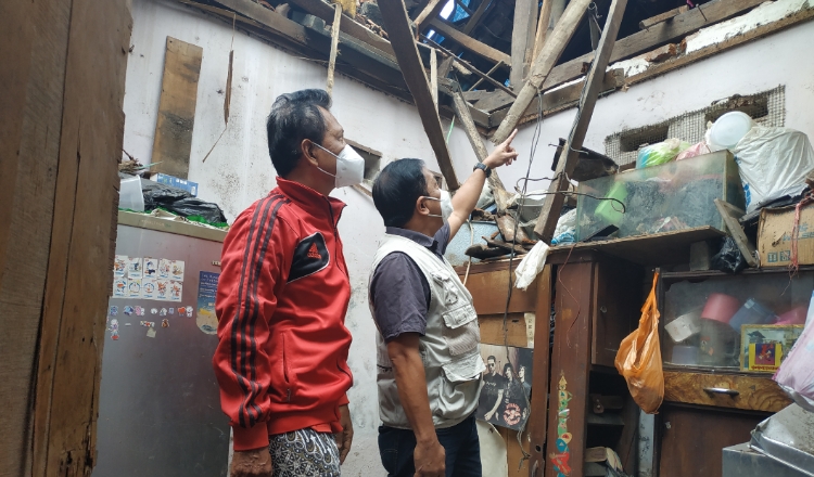 Dewan Upayakan Proses Renovasi Rumah Warga Kampung Malang yang Rusak