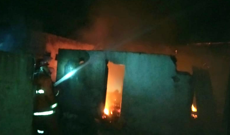 Lupa Matikan Kompor, 4 Rumah di Probolinggo Ludes Dilalap Api