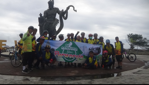 Gowes Sambil Berwisata, Komunitas Samsugo Bekasi Kunjungi Tempat Wisata di Purworejo dan Kulonprogo
