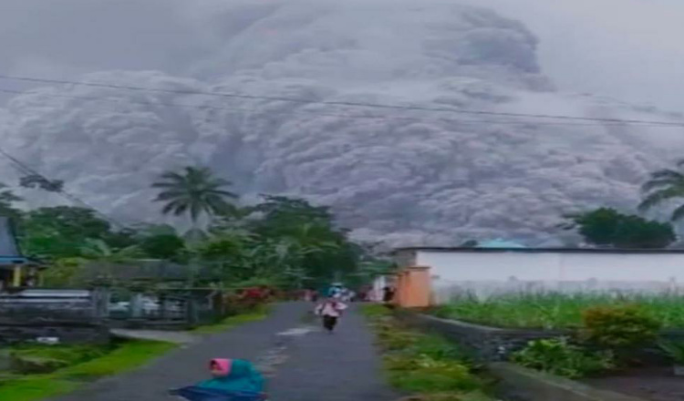 Erupsi Gunung Semeru, Puan Maharani Berharap Kebutuhan Warga Terpenuhi