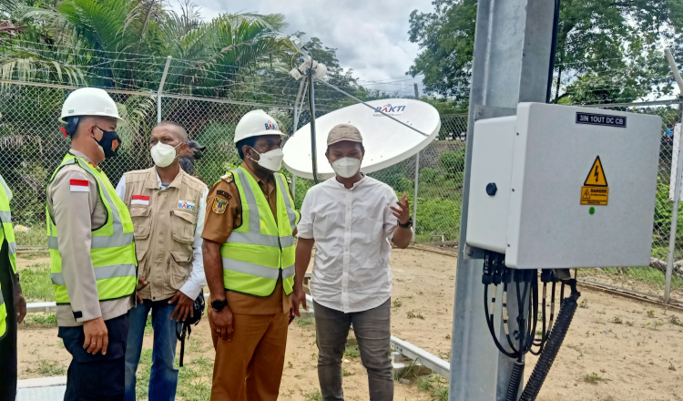 Keerom Menuju Bebas Blank Spot, Bupati Resmikan BTS di Kampung Sawyatami