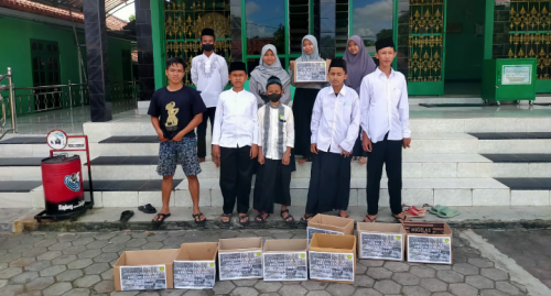 Bantu Korban Erupsi Gunung Sumeru, Remaja Masjid di Purworejo Galang Dana di Perempatan Bangjo