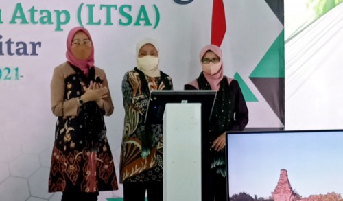 Menaker Ida Fauziyah Launching LTSA PMI di Blitar