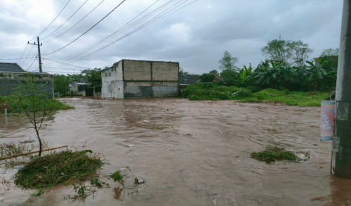 Panti Jember Diterjang Banjir, Bupati Hendy Intruksikan OPDnya Bantu Masyarakat