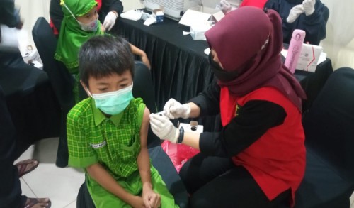 Vaksinasi Dosis 1 Anak SD Usia 6-11 Tahun di Cilacap Capai 95,4 Persen