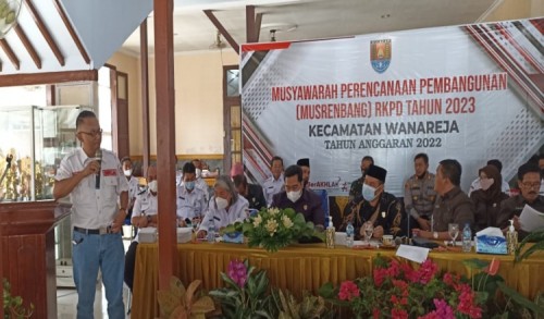 Koordinator LSM Seroja Kritisi Sikap Anggota DPRD Cilacap Saat Musrenbangcam