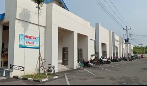 Berantakan, Parkiran Pasar Purworejo Dikeluhkan oleh Para Pedagang