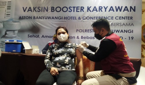 Gandeng Polresta, ASTON Hotel Banyuwangi Gelar Vaksinasi Booster