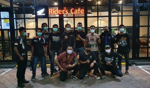 Serius dan Santai, Kopdar Gabungan Honda CBR Club Indonesia di MPM Rider Café Surabaya