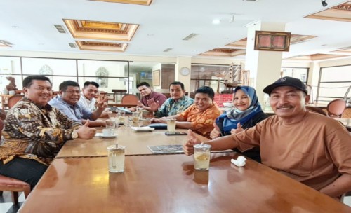 Merajut Kebersamaan Ketua AKD Jombang Silaturahmi Dengan Fraksi DPRD Jombang