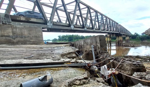 Baru Selesai Dikerjakan, Proyek Jembatan Glendeng Tuban Senilai 4 Miliar Sudah Rusak