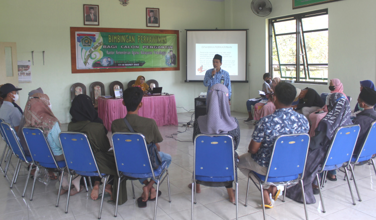 Inginkan Keluarga Sakinah, Calon Pengantin Paruh Baya di Probolinggo Ikuti Bimbingan Perkawinan