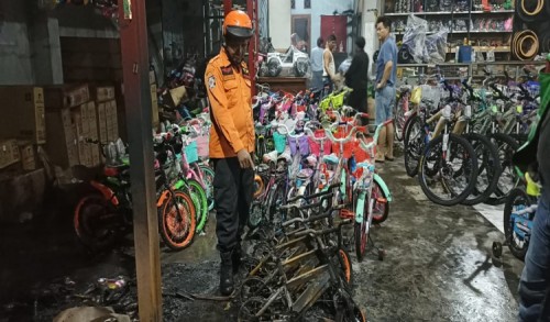 Jago Merah Melalap Toko Sepeda di Cilacap