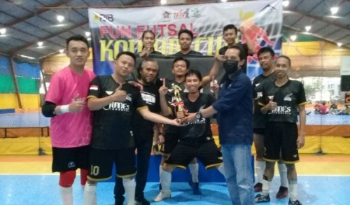 Ketua DPRD Surabaya Bangga Tim Judes FC Juara Turnamen Futsal
