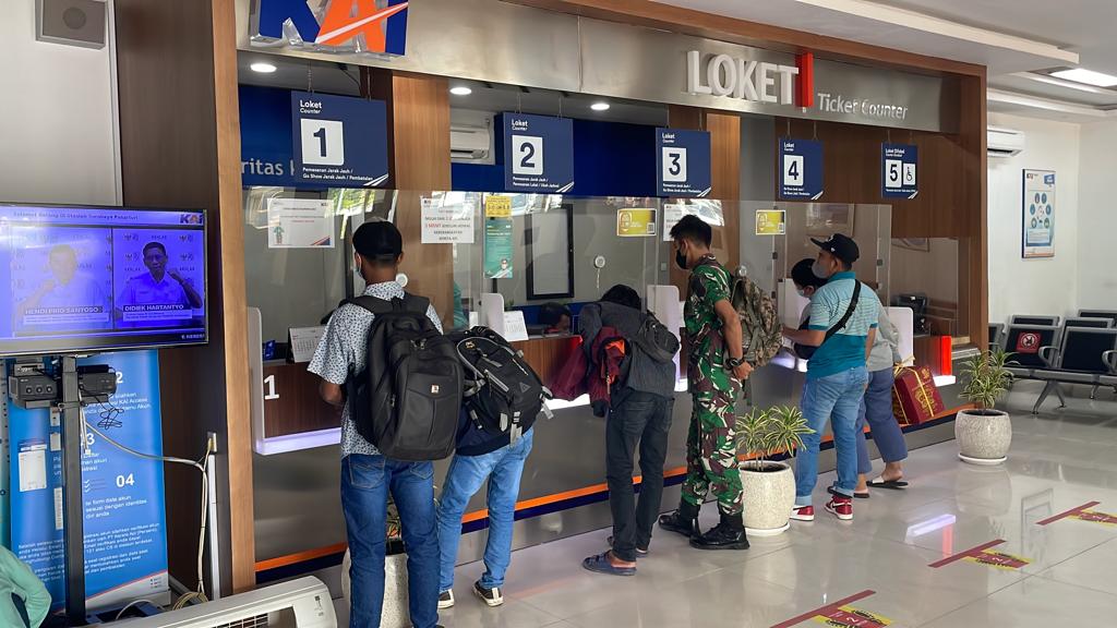 KAI Daop 8 Surabaya Buka Pemesanan Tiket KA Lebaran   